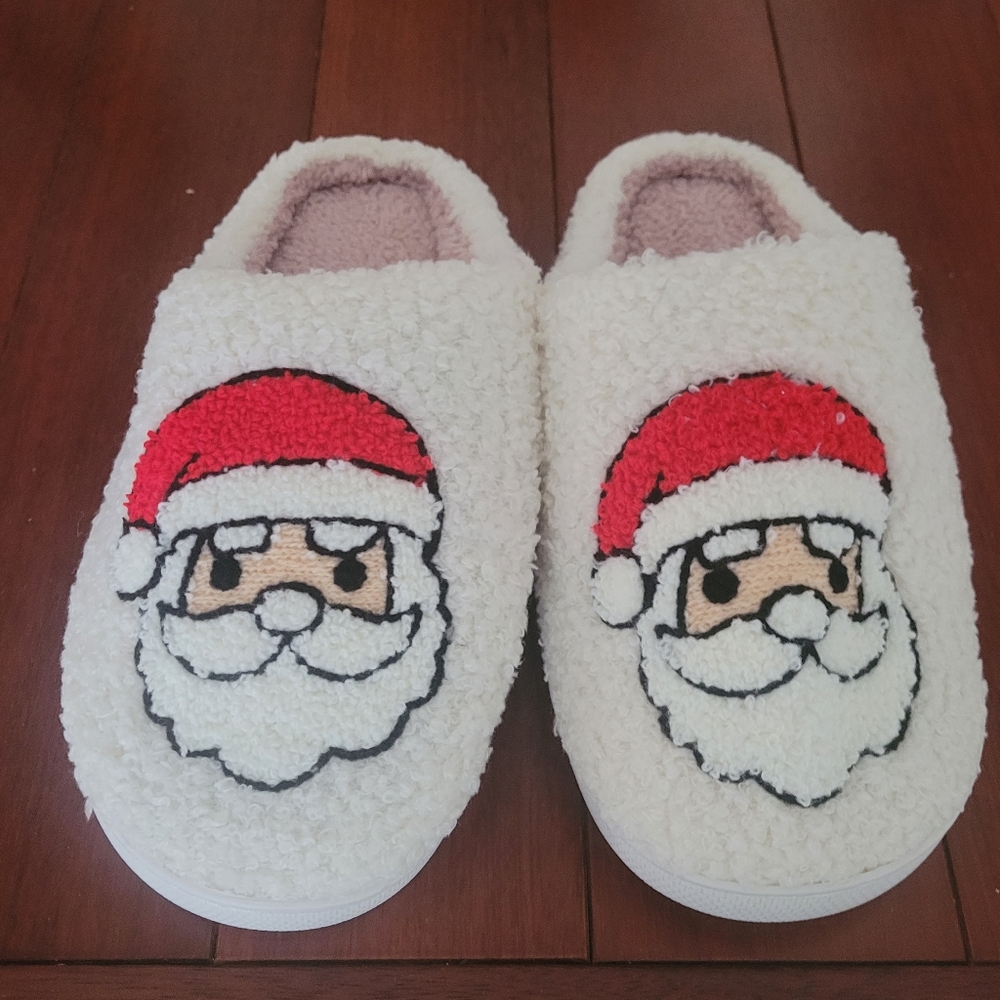New Santa Claus Fuzzy Slippers size 8-8.5